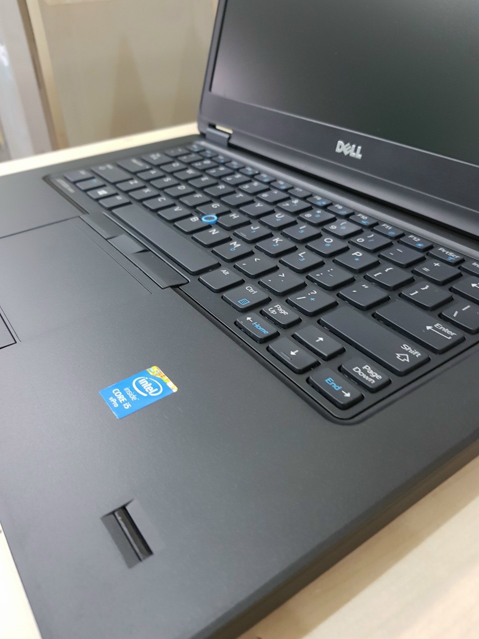 Laptop dell 7450 E7450